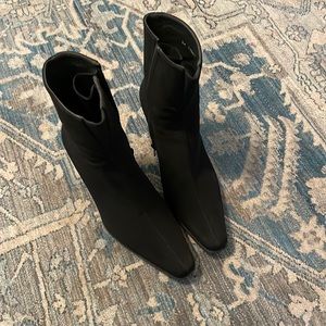 EUC Stuart Weitzman microfiber zip booties